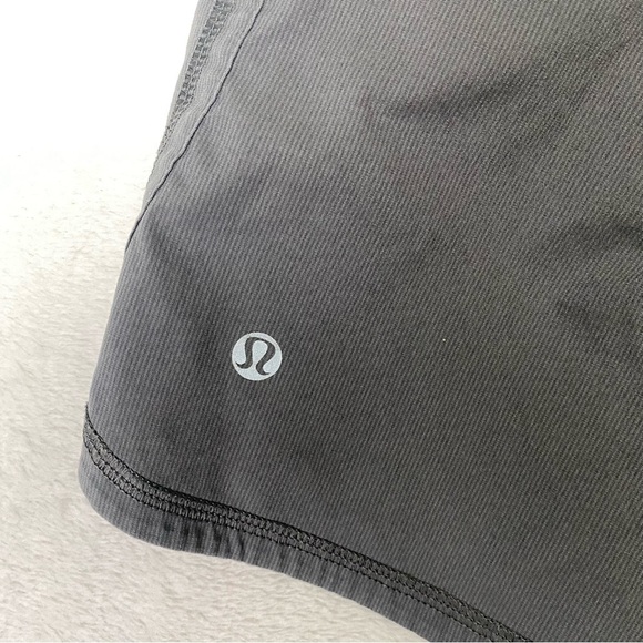 Lululemon Groovy Run Short Soot Light Slalom Stripe Angel Wing Size Size 4 - Picture 9 of 14